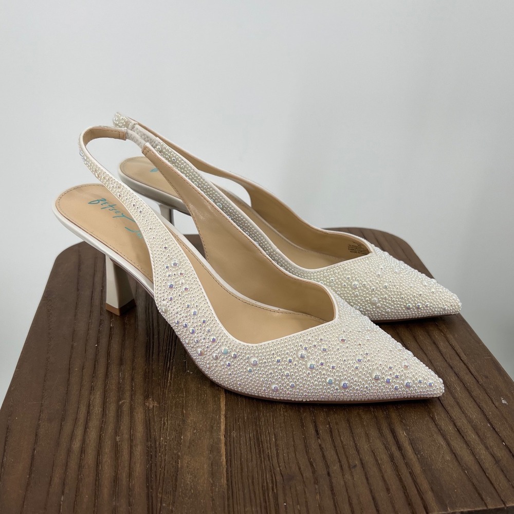 Betsey Johnson Clark Ivory Pearl Rhinestone Slingback Bridal Kitten Heel 9M NIB